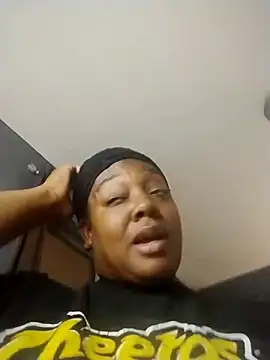 Webcam Model (Jamillacampbell123)  is live.Free join now!