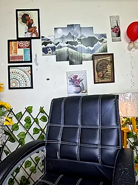 Webcam Model (Noor-Bold)  is live.Free join now!