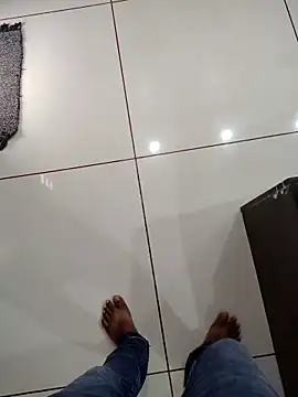 john_mccoy@xh (Ask my age) - Get me nude n masturbate