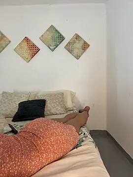 Webcam Model (monnay520)  is live.Free join now!