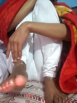 Webcam Model (124pakhi)  is live.Free join now!