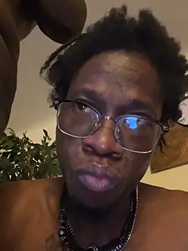 succulentsexiness0 - SucculentSexiness0's free webcam