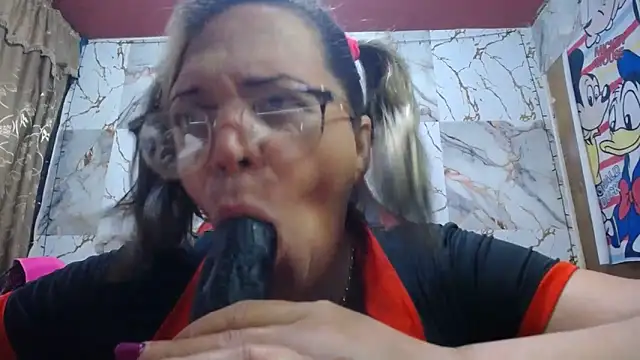 alina_maturehot webcam