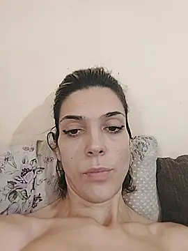 SheTheDeeevil webcam