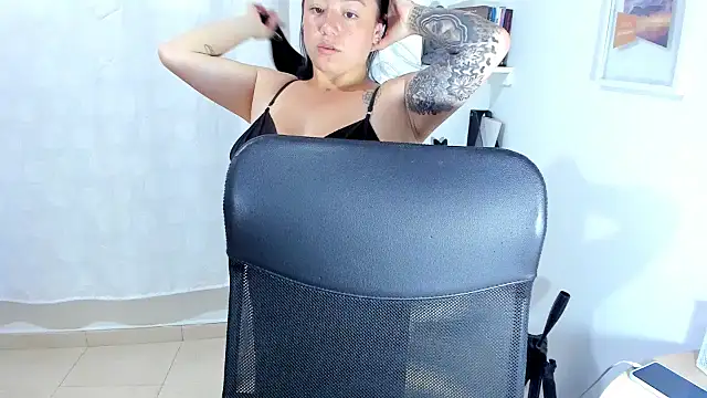 Webcam Model (helena_smith)  is live.Free join now!