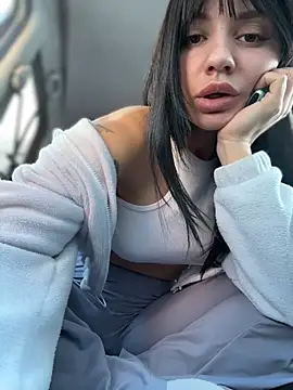 JulliaVegas Live Webcam on Stripchat