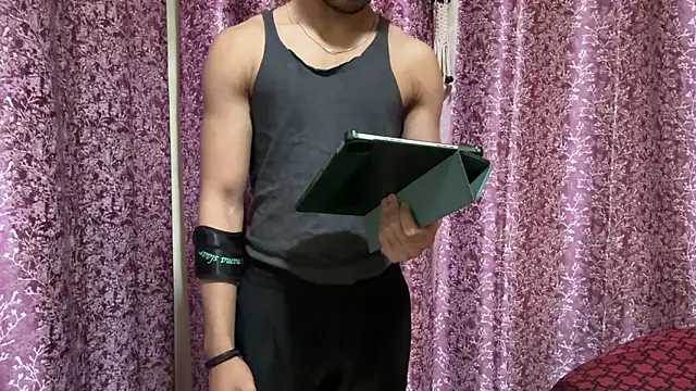 BadBoyBeast Live Webcam on Stripchat