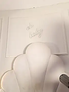 Webcam Model (Kaylachannell)  is live.Free join now!