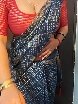 Webcam Model (APKI_WIFE_1)  is live.Free join now!