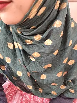 Webcam Model (Indian-Aleena)  is live.Free join now!