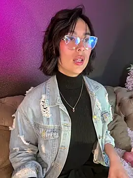 Webcam Model (luna_gv)  is live.Free join now!