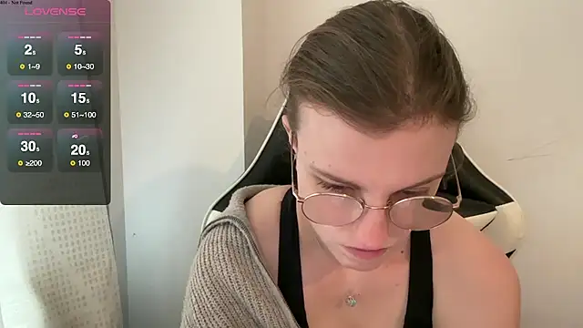 BustyKellyXXX webcam