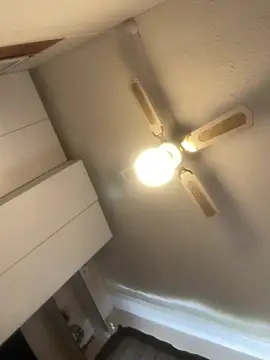 YesTheSexiest webcam