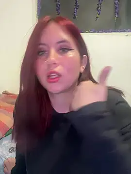 Webcam Model (Caroline_red)  is live.Free join now!