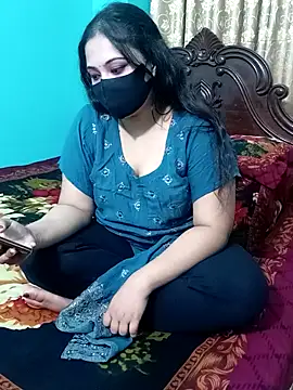 Webcam Model (Porimoni22)  is live.Free join now!