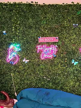 Webcam Model (RenaThickAss)  is live.Free join now!