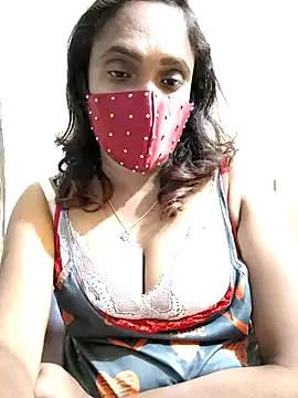 Webcam Model (Queen-dhivya)  is live.Free join now!