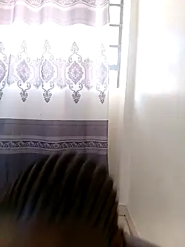 Webcam Model (DaisyHarperr)  is live.Free join now!