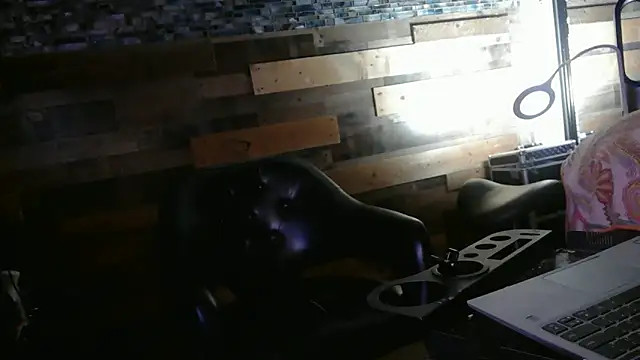 MISTERANDDEMI webcam