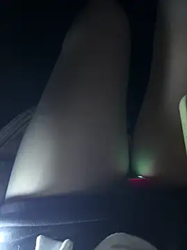 美女yueyuegirls在线直播