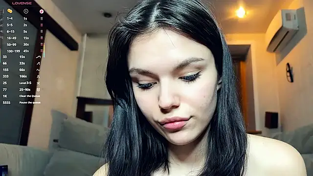 Webcam Model (StacieGregoreski)  is live.Free join now!