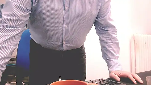 sailor_71 (M mature) - Masturbate in cam