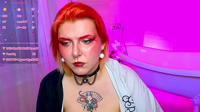 Webcam Model (bluelunaray) is live