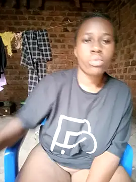 Black_juicy24 webcam