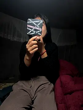 Webcam Model (Lynly_k2)  is live.Free join now!