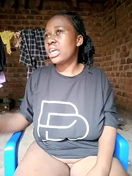 Black_juicy24 webcam