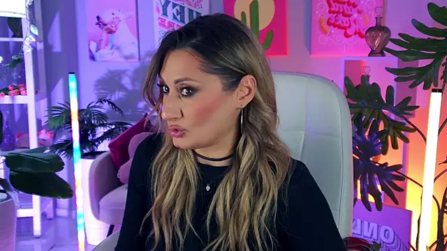 sarahalluring - SarahAlluring's free webcam - UK Sex Cams