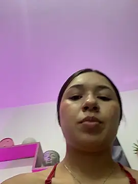 Webcam Model (DULCEMARIA_EF)  is live.Free join now!