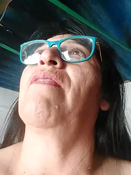 Webcam Model (clarita_01)  is live.Free join now!