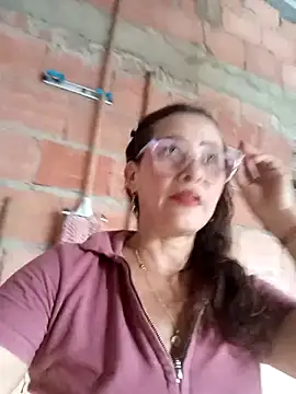 Webcam Model (Salome_69)  is live.Free join now!