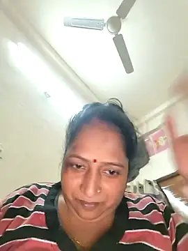 Webcam Model (Hot-Sana2)  is live.Free join now!