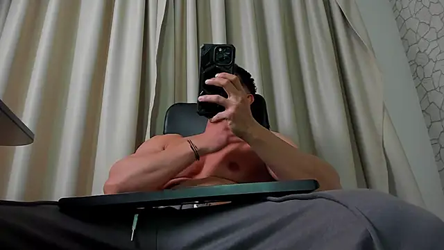 clintmasters (M young) - TRIP TO DUBAI !!