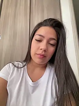 latina_vanessa (F young) - For every 25 tk I’ll show a flash tits