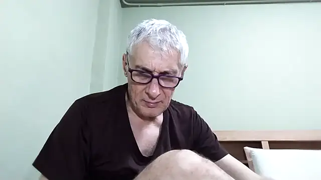 BIGUNCUTHARDCOCK webcam