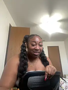 Webcam Model (theesweetheart)  is live.Free join now!