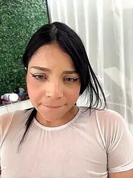 ArieliciousXXX webcam