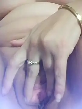 AntoAntonianna webcam