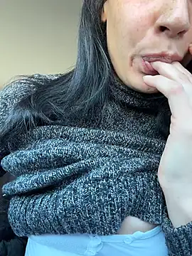 Webcam Model (FerrariFrench)  is live.Free join now!