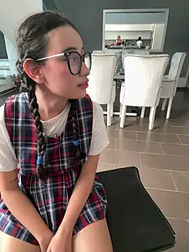 l0lita_sweet – webcam model profile photo