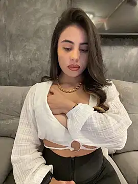 Webcam Model (AbyThompson)  is live.Free join now!