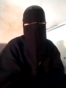 termedscherzo (Ask my age) - عايزة ادفع اشترك في النت