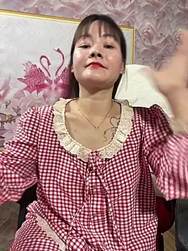 Webcam Model (Star_fruit)  is live.Free join now!