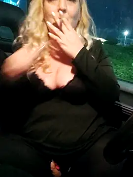 Webcam Model (BecciDeluxe)  is live.Free join now!