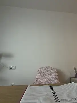 streetdoll (F young) - finger pussy + control 5 min