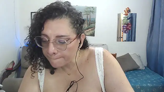 Aleja_Gonzales webcam