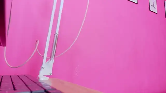 curvybrunnete webcam